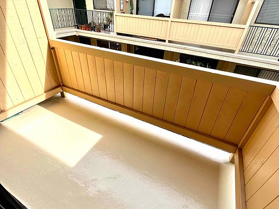 Spotless balcony from flat dining room