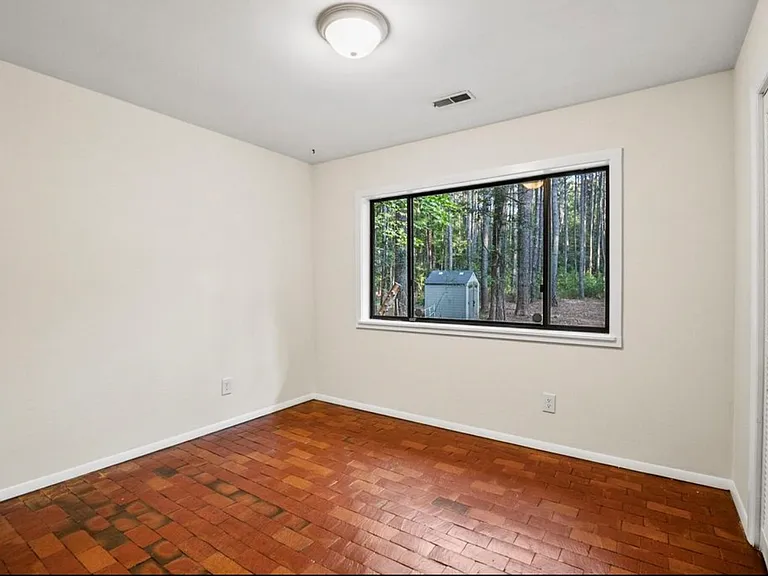 1106 Scott King Rd — Photo 22