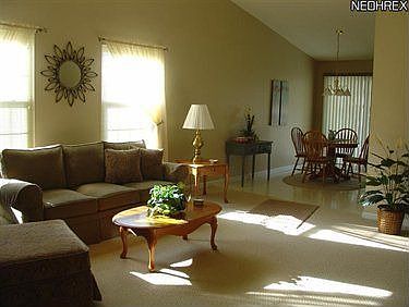 3rd image of 6842 Farmingdale Ln
