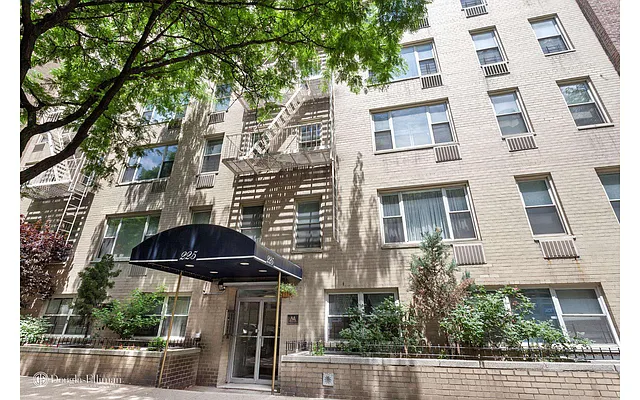 Rented by Douglas Elliman | media 15