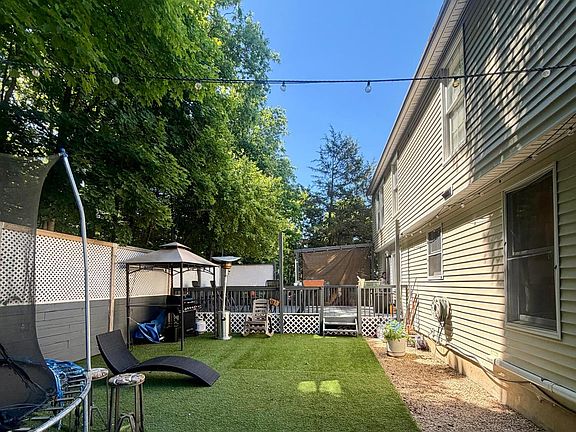 3rd image of 60 Grant Street