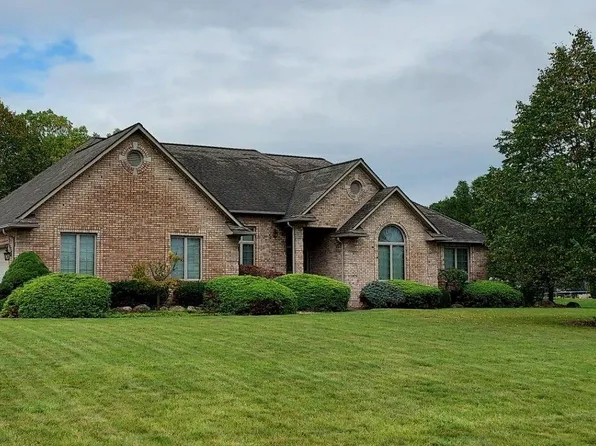 5373 Crown Ct, Swartz Creek, MI 48473