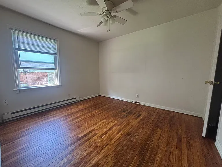 1666 McConnell Ave — Photo 4