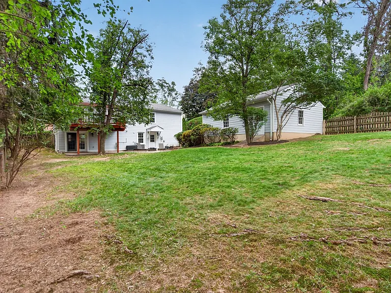 9810 Meadow Valley Dr — Photo 25