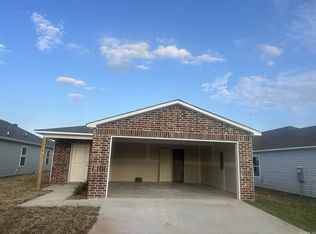 110 Lucy Ln, Maumelle, AR 72113