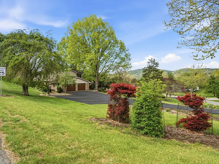 1721 Plank Dr — Photo 52