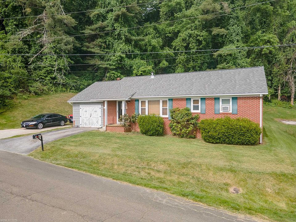 1st image of 108 Brookwood Dr