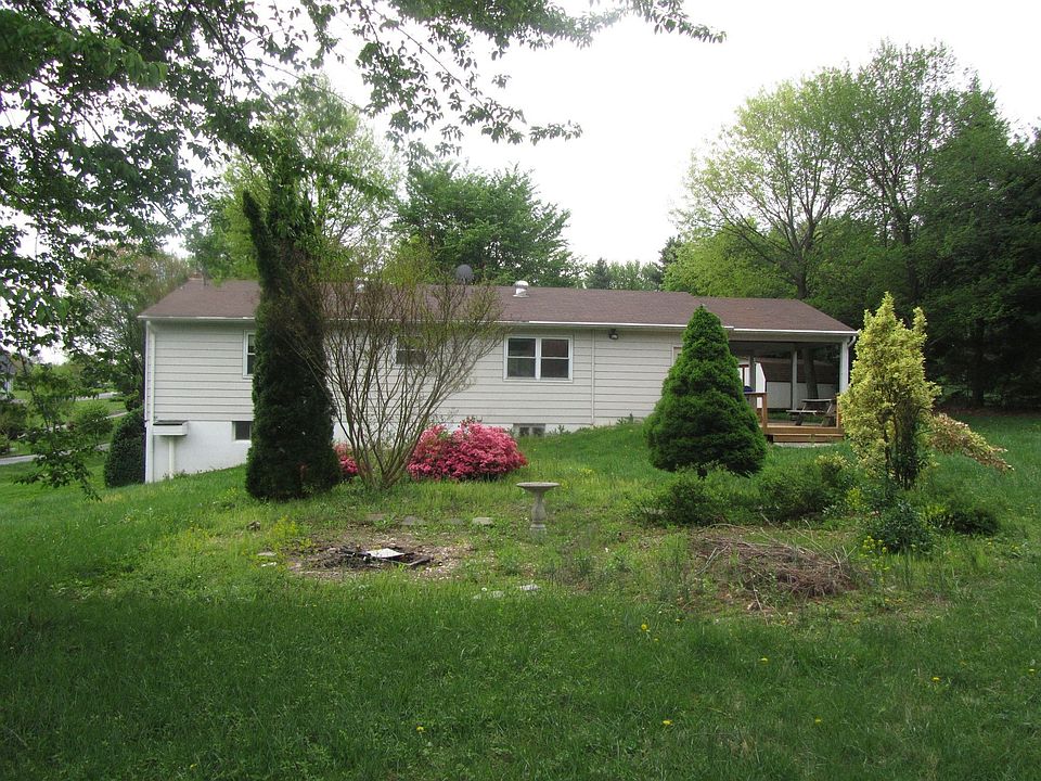 2nd image of 13984 W Annapolis Ct