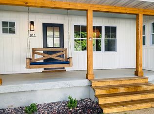 911 Poplar St, Hancock, MI 49930