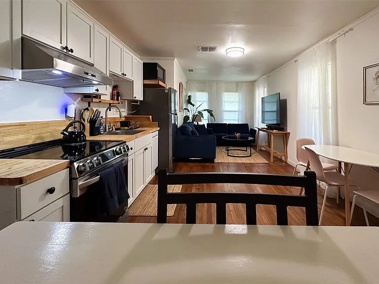 8815 Georgian Dr #B — Photo 10