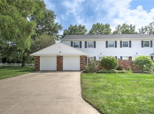 11 New Concord Dr, Mentor, OH 44060