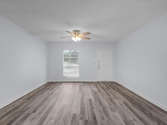 3rd image of 303 Mansfield Rd