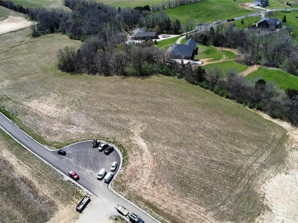 141 Oak View Farms Dr, Foristell, MO 63348