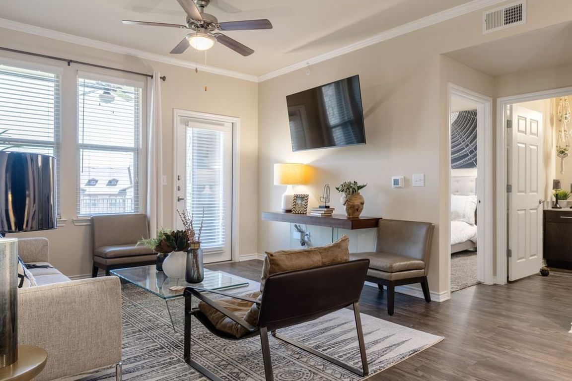 Living room with hard surface flooring