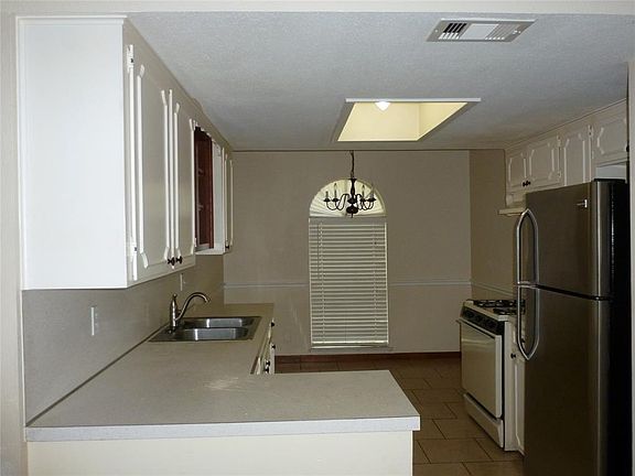 4th image of 9202 Bedworth Ln