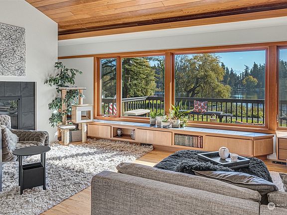 5th image of 37218 42nd Avenue S