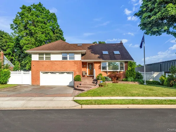46 Audrey Road, Westbury, NY 11590
