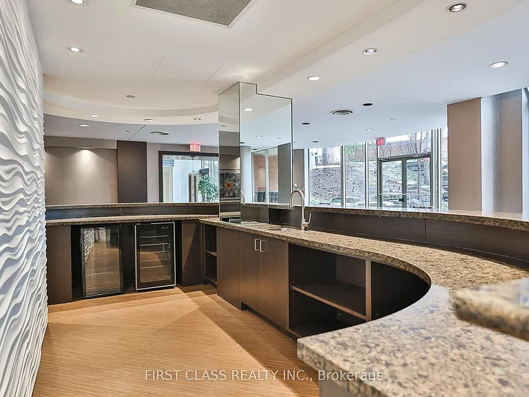 3181 Bayview Ave #902 — Photo 34
