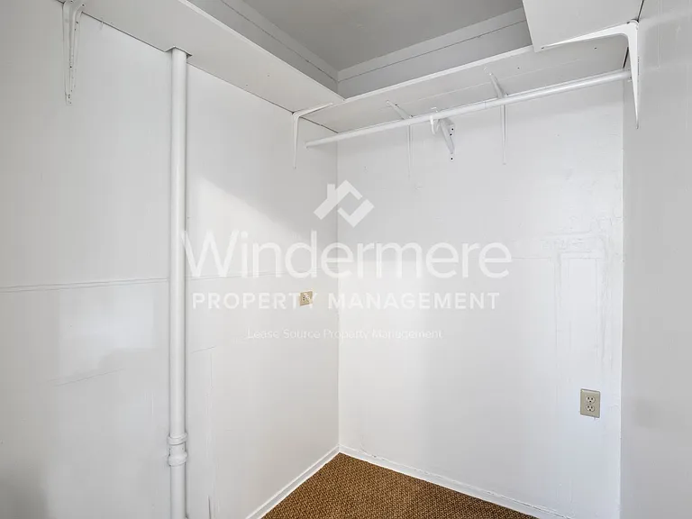 628 S Maple St — Photo 14