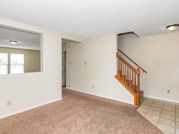 3rd image of 10442 Split Rock Way