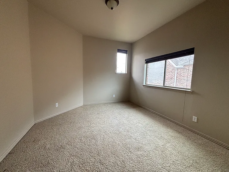7005 Kenswick Dr — Photo 13