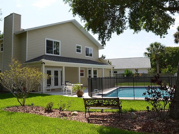 4th image of 49 Greenwood Ln