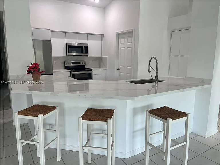 814 Heron Rd — Photo 18