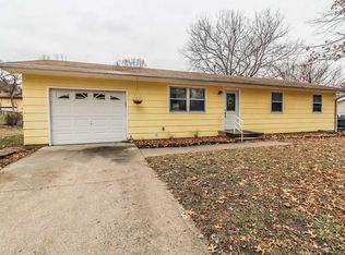 112 Warnow Cir, Wamego, KS 66547