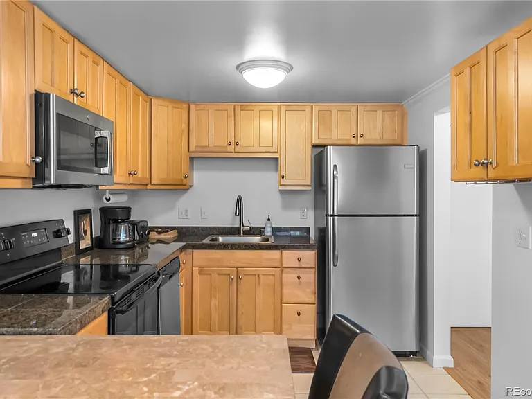 969 S Pearl St #103 — Photo 8