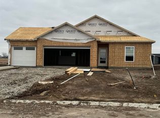 1610 N Topaz Ln, Mulvane, KS 67110