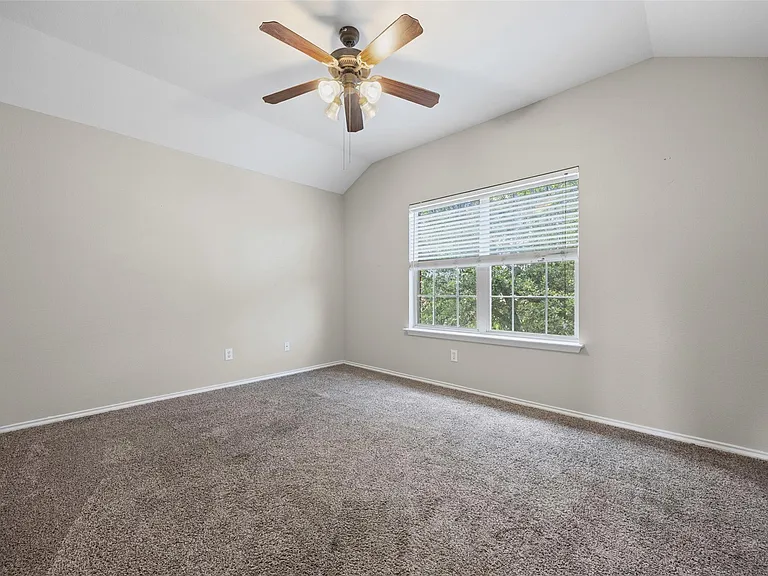 20521 Farm Pond Ln — Photo 18