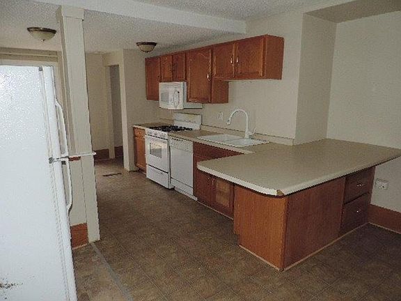 4th image of 3236 Thomas Ave N