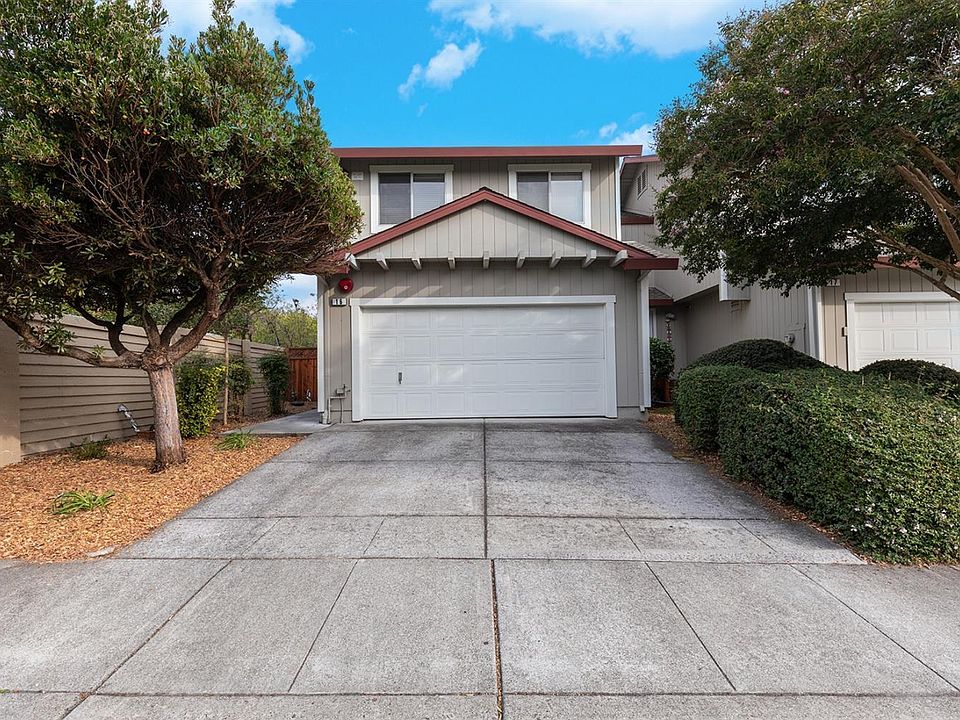 Welcome to 16 Regents Circle !!