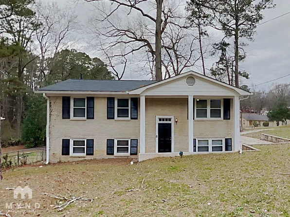 2715 Carriage Ln, Atlanta, GA 30349