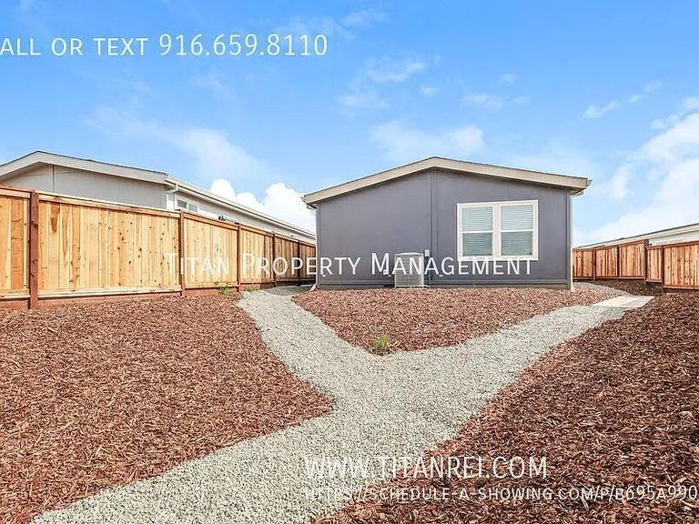 313 Vandenberg Cir — Photo 15