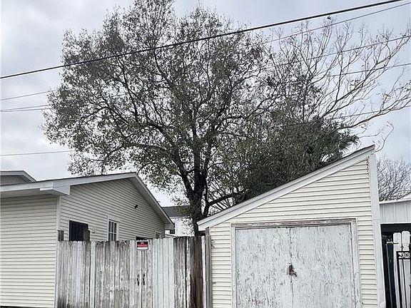 4th image of 3701 Baronne St