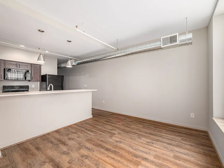 Innerbelt Lofts — Photo 28