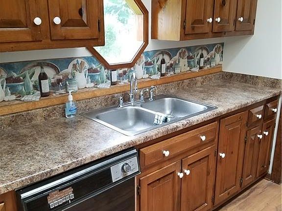 4th image of 2502 Stuts Ln