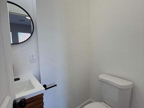 5th image of 69 Brookdale Ave #3RR