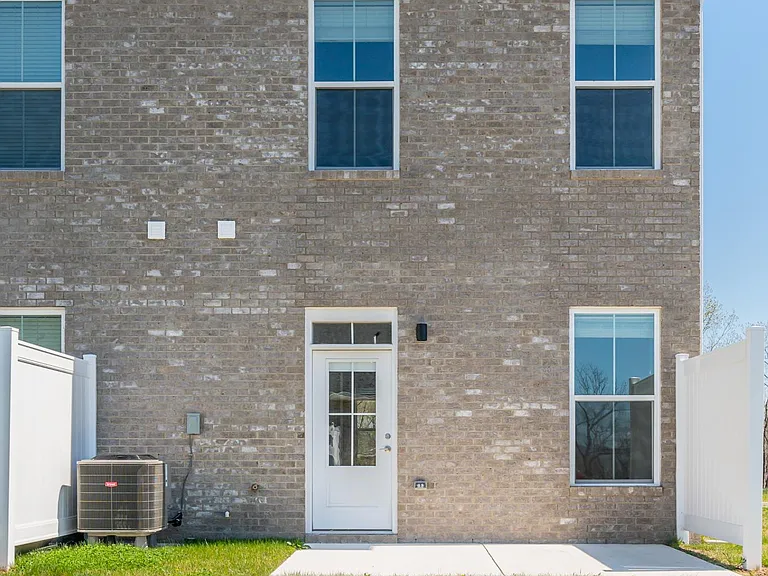 175 Marineris Cir #60 — Photo 7