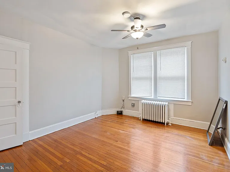 639 Plymouth Rd — Photo 10