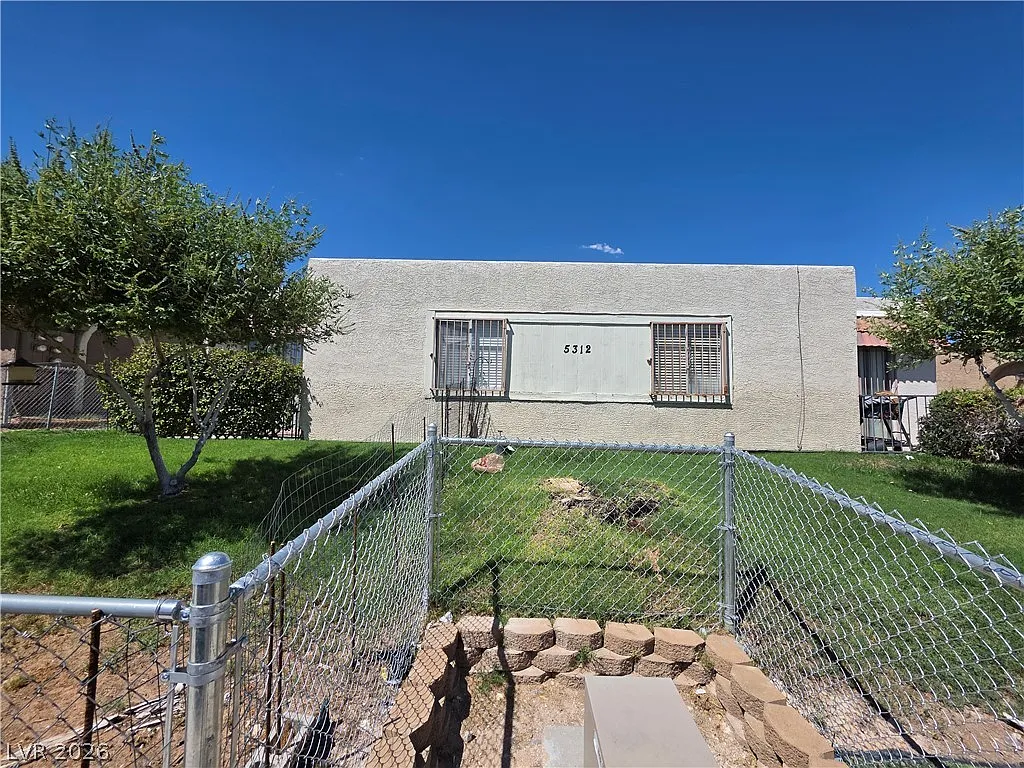 5312 Redberry St — Photo 1