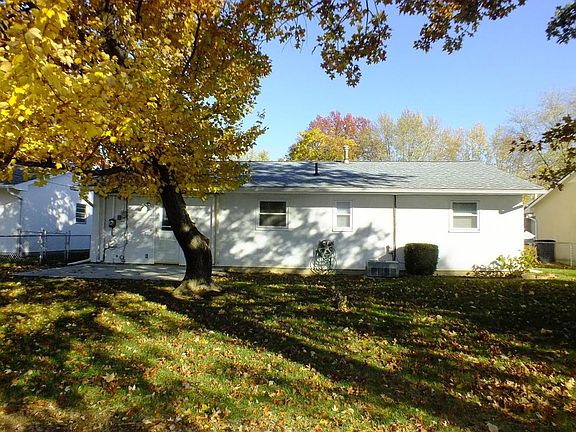 5th image of 457 Canterwood Ct