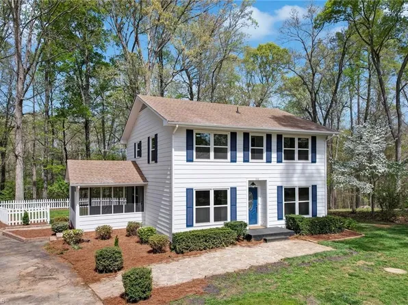 111 Oak Hills Dr, Reidsville, NC 27320