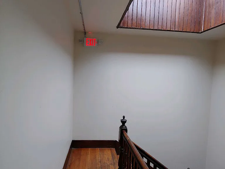 32 Bridge St #9 — Photo 5