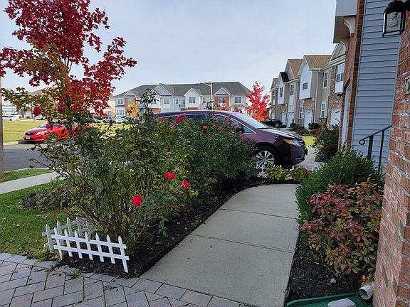 2nd image of 52 Clifford Cir