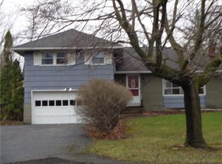 412 Pinnacle Rd, Rochester, NY 14623