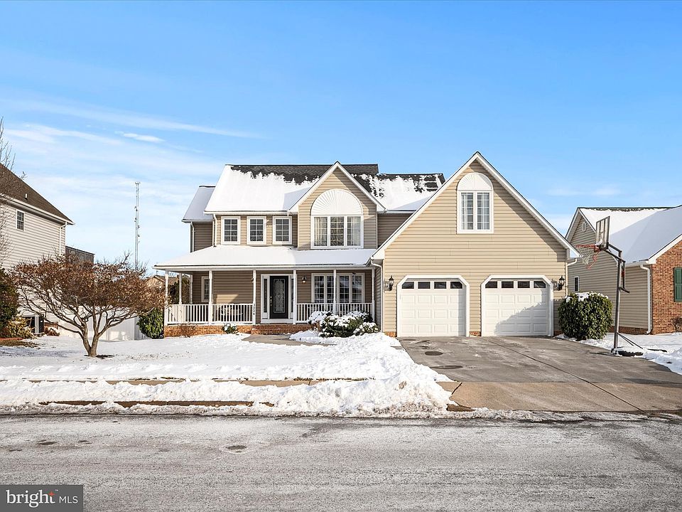 1st image of 3026 Saratoga Dr
