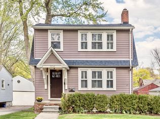 904 Edgewood Dr, Royal Oak, MI