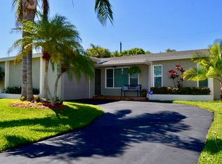 9570 NW 24th Ct, Sunrise, FL 33322